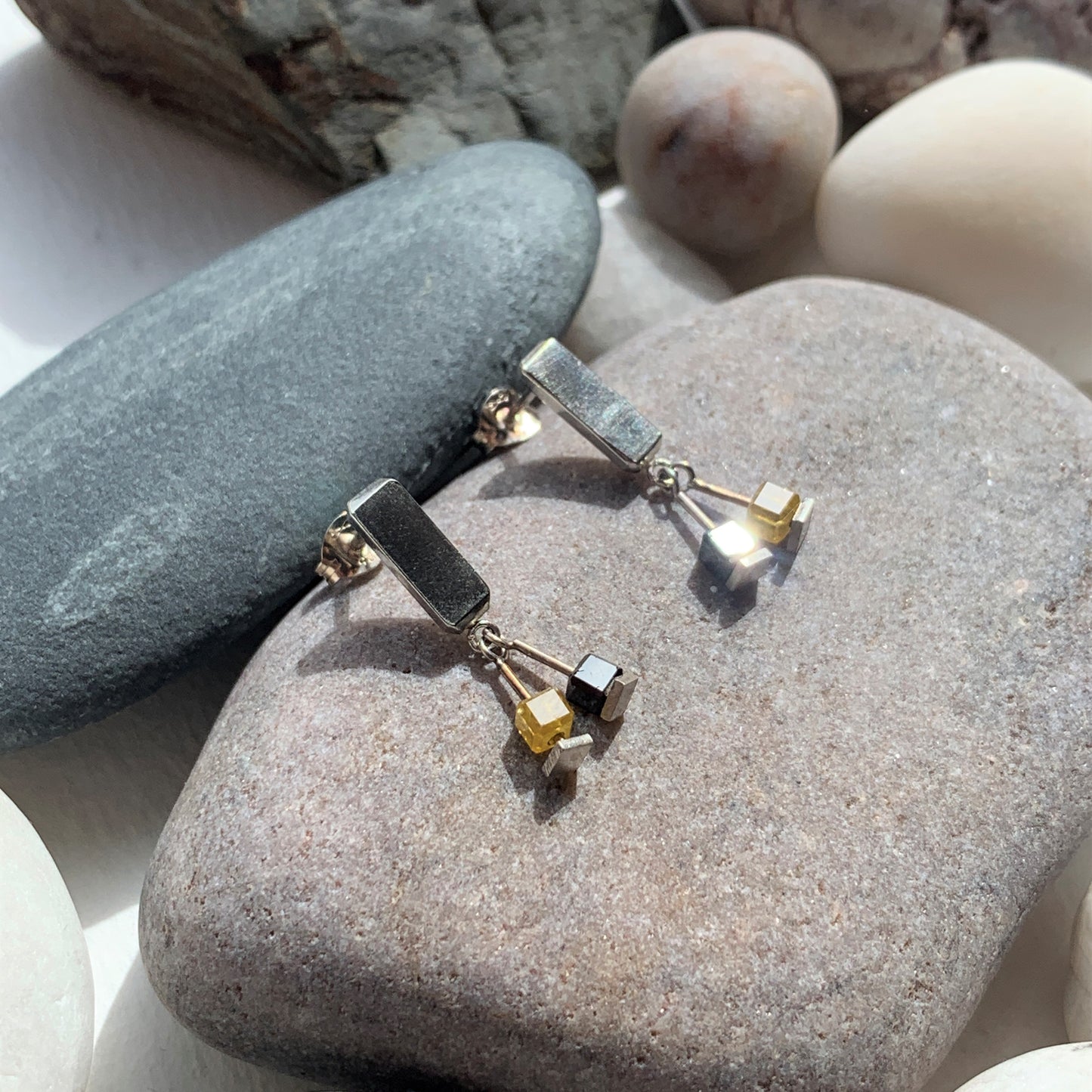 Abacus Single Bar Double Rough Diamond Dangly