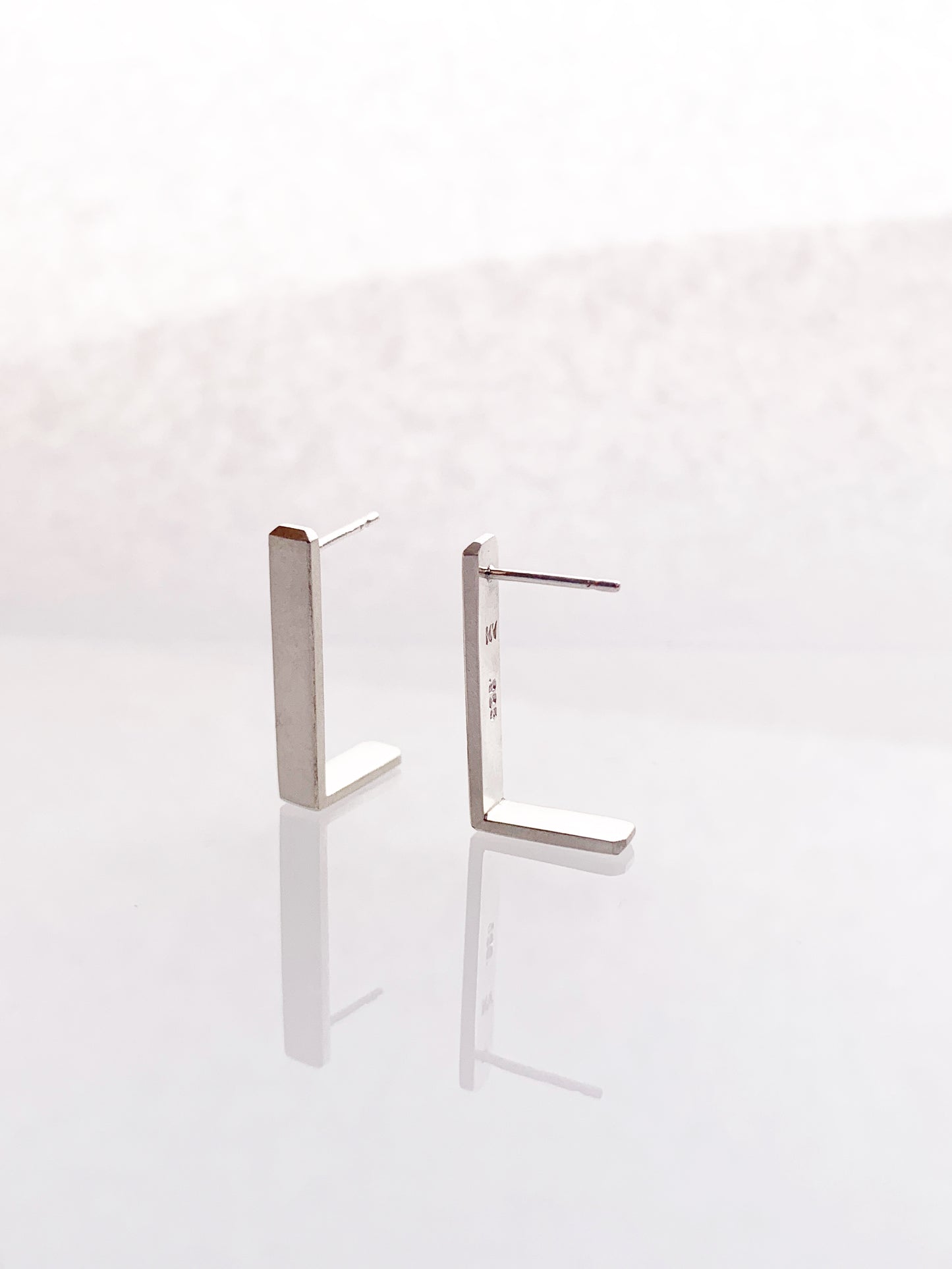Abacus Long L-shape silver earrings