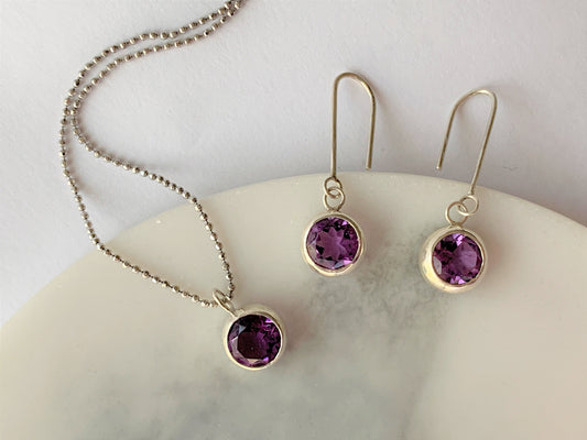 Round Amethyst Dangling earrings