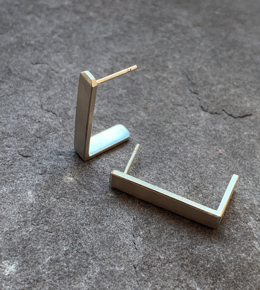 Abacus Long L-shape silver earrings